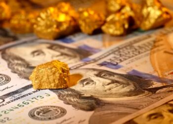 الذهب يقفز بأكثر من 11% منذ طوفان الأقصى وخبراء يوصون به