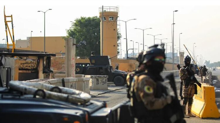 أكبر بكثير مما يعتقد.. تفاصيل الهجوم على سفارة أميركا ببغداد 1 أكبر بكثير مما يعتقد.. تفاصيل الهجوم على سفارة أميركا ببغداد
