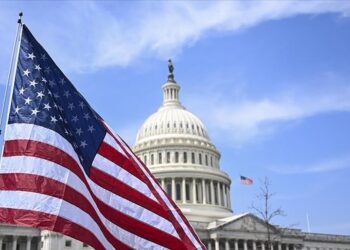 واشنطن تعلن عن “مبادرة” دولية لردع هجمات الحوثيين بالبحر الأحمر