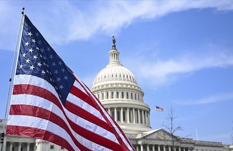 واشنطن تعلن عن “مبادرة” دولية لردع هجمات الحوثيين بالبحر الأحمر