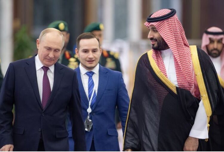 بوتين يبحث مع ابن سلمان التعاون في أوبك بلس خلال زيارة خاطفة 1 بوتين يبحث مع ابن سلمان التعاون في أوبك بلس خلال زيارة خاطفة