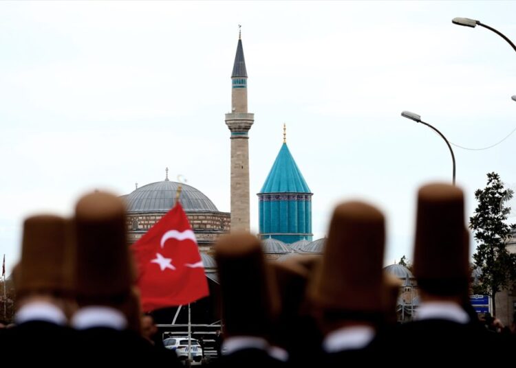 تركيا تحيي الذكرى الـ 750 لوفاة جلال الدين الرومي 1 تركيا تحيي الذكرى الـ 750 لوفاة جلال الدين الرومي