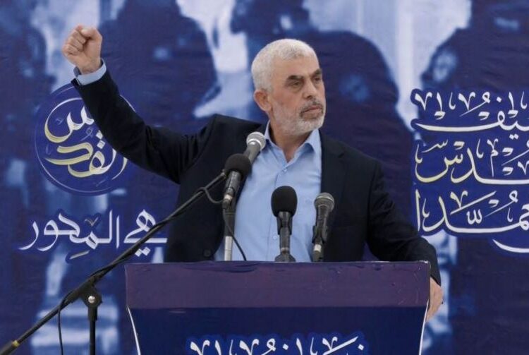 وول ستريت جورنال: السنوار الذي درس نفسية إسرائيل وكان الإفراج عنه أسوأ خطأ في تاريخها