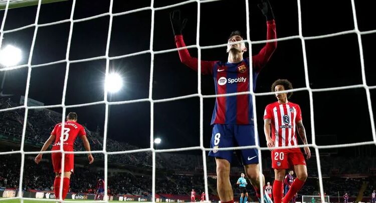 فيليكس يقود برشلونة للفوز على أتليتيكو بالدوري الإسباني 1 فيليكس يقود برشلونة للفوز على أتليتيكو بالدوري الإسباني