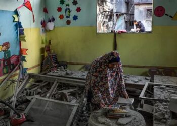 في شمال غزة.. جثث متحللة ولا مجال للحركة سوى جنوبا