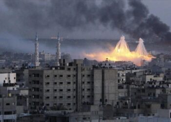 “صحة غزة”: إصابات “غير مسبوقة” بقصف مراكز إيواء بقنابل حارقة