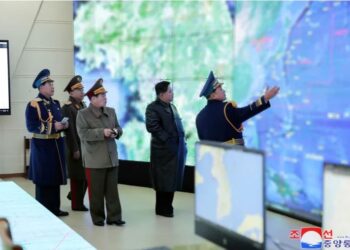 كوريا الشمالية تلوح بـ”إعلان الحرب” وصراع الفضاء يحتدم