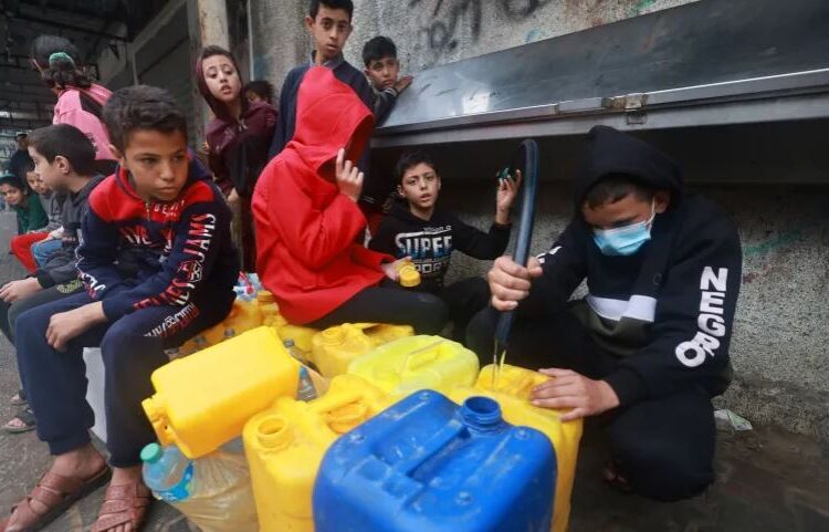 نقص وغلاء.. احتمالات الموت جوعا تتصاعد في غزة
