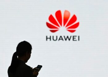 99 مليار دولار إيرادات متوقعة لـ “هواوي” في 2023.. نمو بـ 9%
