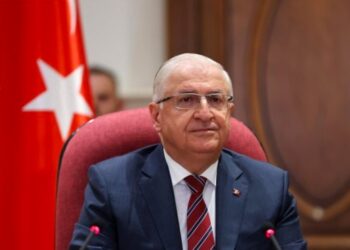 وزير الدفاع التركي “لا أطماع لتركيا بالأراضي السورية”