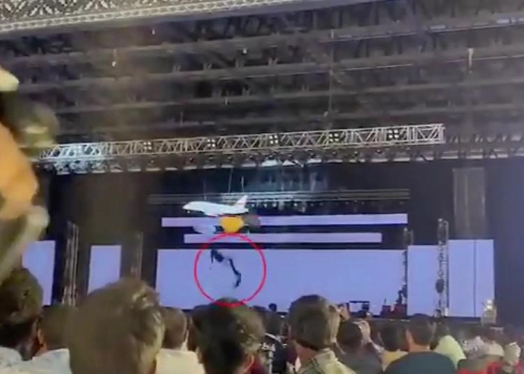 Teknoloji şirketi CEO'sunun şovu ölümle sonuçlandı 1 Teknoloji şirketi CEO’sunun şovu ölümle sonuçlandı