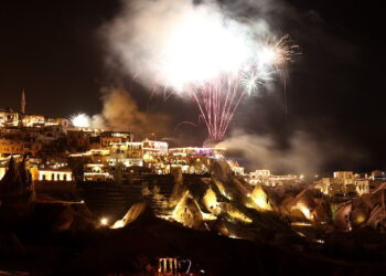 Türkiye yeni yılı coşkuyla karşıladı