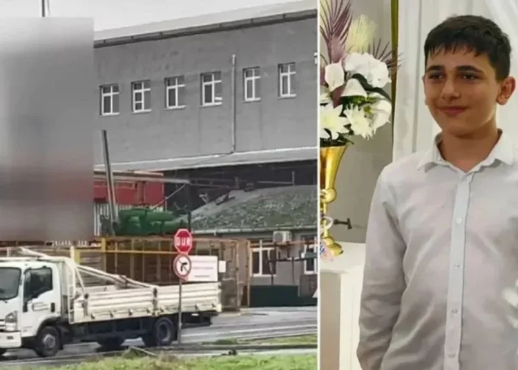 Demir fabrikasında sac büküm makinesine kafası sıkışan 14 yaşındaki çocuk işçi öldü