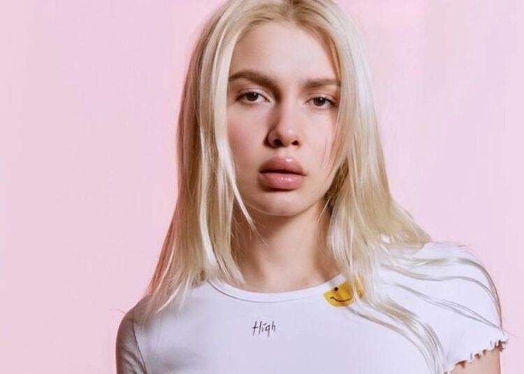 Aleyna Tilki: Birileri benim sahneye çıkmamı istemiyor 1 Aleyna Tilki: Birileri benim sahneye çıkmamı istemiyor