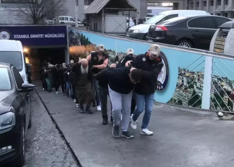 Mossad ajanı Hatay’da bir camide halka vaaz veriyormuş!