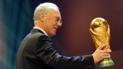 Almanların futbol efsanesi Franz Beckenbauer hayatını kaybetti