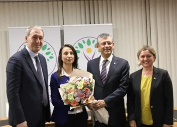 DEM Parti’nin CHP’yi 5 büyükşehirde destekleyebileceği iddia edildi