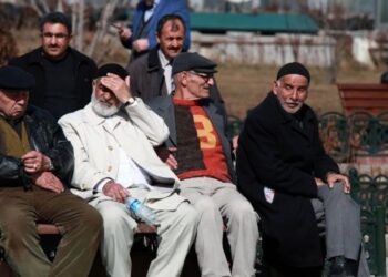 Memur ve işçi emeklisi arasındaki adaletsiz zam yılda bir maaş kaybettirecek