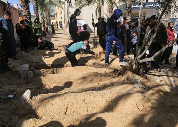 Gazze, açık hava soykırım müzesi! Sokaklar bile mezarlık oldu 1 Gazze, açık hava soykırım müzesi! Sokaklar bile mezarlık oldu