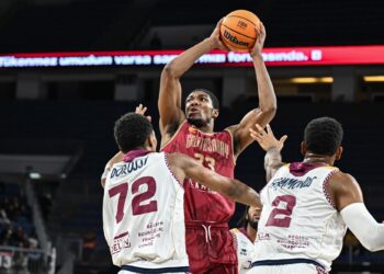 Galatasaray, Bourgogne Dijon’a yenildi, taraftar faturayı Başantrenör’e kesti