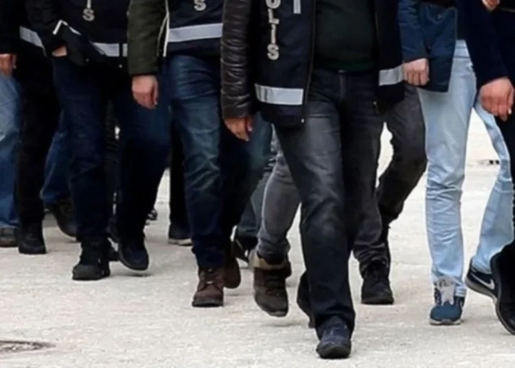 IŞİD operasyonu: 28 kişi yakalandı