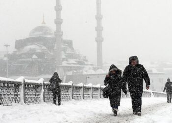 İstanbullular dikkat kar geliyor: AKOM tarih verip uyardı