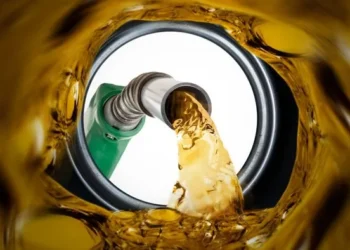 Yarın motorine 1 lira 15 kuruş zam gelmesi bekleniyor