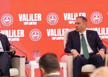 Mehmet Şimşek valilere sert çıktı: Babanızın parasını harcamıyorsunuz, Togg’a binin