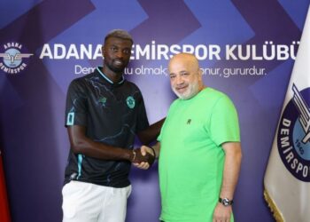 Niang 4 aydır maaş alamadığını iddia etti, Sancak yalanladı