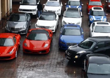 Bakanlık yakaladı! 358 lüks araç sahte faturalarla Türkiye’ye sokulmuş