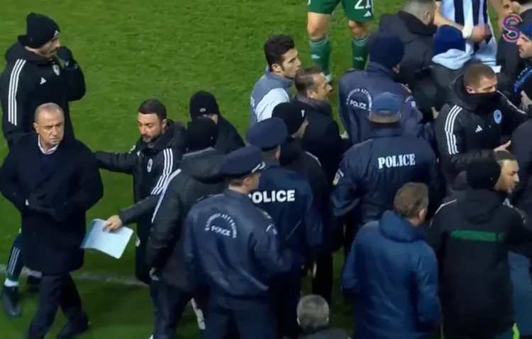 Panathinaikos yenildi, Fatih Terim çıldırdı 1 Panathinaikos yenildi, Fatih Terim çıldırdı