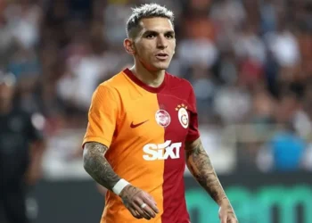 Galatasaray’da Lucas Torreira’nın sözleşmesi uzatıldı