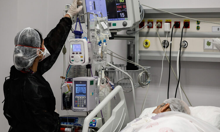 İstanbul’da yoğun bakımlarda yer kalmadı