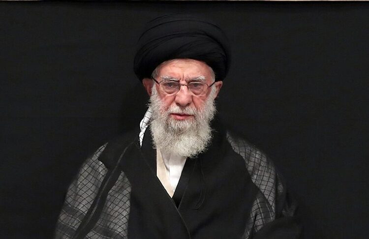 خامنئي يتوعد بـ"رد عسير" على "فاجعة" كرمان 1 خامنئي يتوعد بـ”رد عسير” على “فاجعة” كرمان