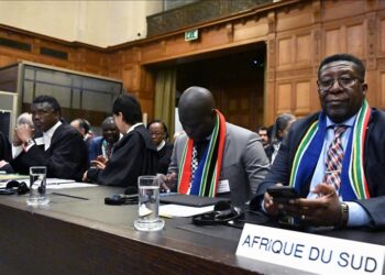 محامون بجنوب إفريقيا يعتزمون مقاضاة واشنطن ولندن لدعمهما إسرائيل