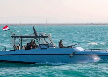 الغارديان: بريطانيا تدرس شن ضربات جوية على الحوثيين