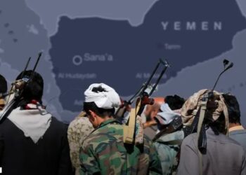 تهديد الملاحة بالبحر الأحمر مستمر.. والعين على قاعدة أميركية حال توسع الصراع