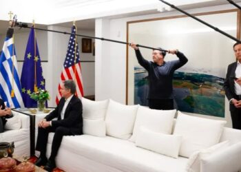 بلينكن باليونان بعد تركيا في جولة بهدف “عدم توسع الصراع” بالمنطقة