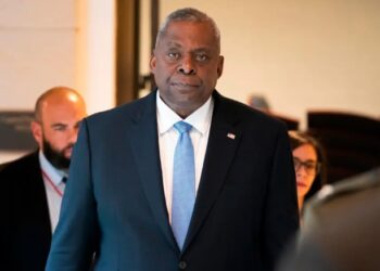 البنتاغون: أوستن خرج من المستشفى.. وسيعمل عن بعد