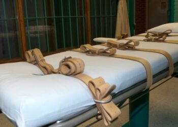 طريقة إعدام تُجرى لأول مرة في تاريخ أمريكا.. ولاية تستغني عن الحقنة القاتلة وتستخدم غاز النيتروجين