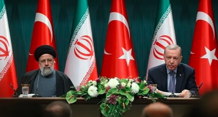 أردوغان: ناقشت مع الرئيس الإيراني تجنب زيادة تهديد أمن المنطقة