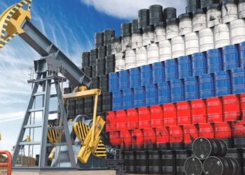 النفط يتراجع بأكثر من 4% وسط ضعف الطلب العالمي