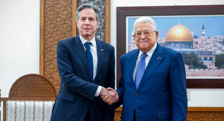 مصادر تكشف كواليس "اللقاء المتوتر" بين بلينكن وعباس 1 مصادر تكشف كواليس “اللقاء المتوتر” بين بلينكن وعباس