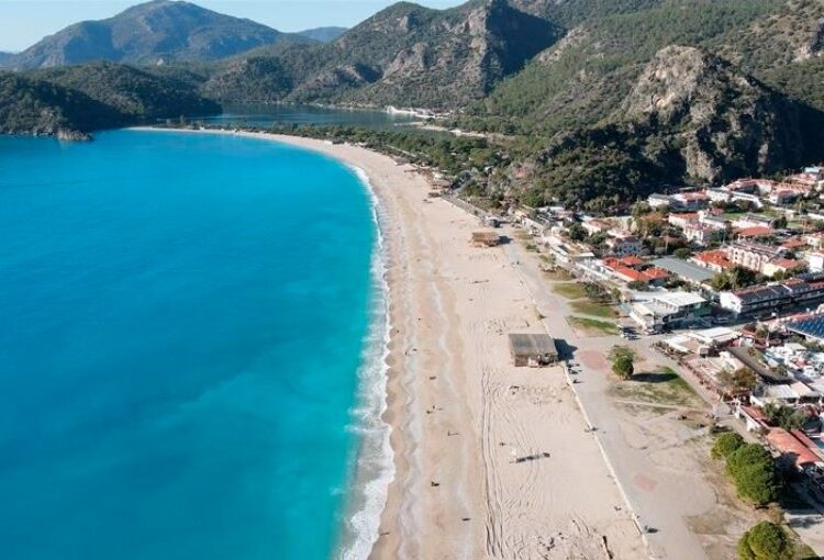 استضافت ولاية موغلا غربي تركيا، 3 ملايين و395 ألف سائح أجنبي خلال 2023. 1 استضافت ولاية موغلا غربي تركيا، 3 ملايين و395 ألف سائح أجنبي خلال 2023.