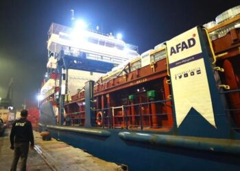 انطلاق سفينة تركية تحمل ألفين و334 طناً من المساعدات لفلسطين