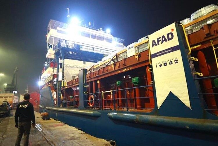 انطلاق سفينة تركية تحمل ألفين و334 طناً من المساعدات لفلسطين 1 انطلاق سفينة تركية تحمل ألفين و334 طناً من المساعدات لفلسطين