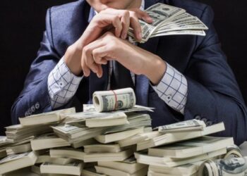 تخيل.. ملياردير خسر 11 مليار دولار في يوم واحد!