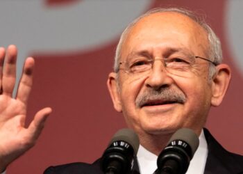 كليجدار أوغلو يعود للواجهة مجدداً