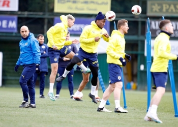 Fenerbahçe antrenmanında sürpriz isim: Sözleşmesi feshedilmişti, geri döndü