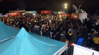 Zaman 04.17'de durdu! Türkiye 6 Şubat'ta yitirdiklerini unutmadı 6 Zaman 04.17'de durdu! Türkiye 6 Şubat'ta yitirdiklerini unutmadı